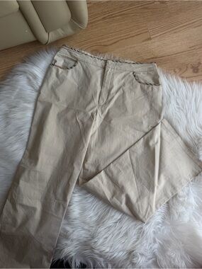 Authentic Burberry Y2K capris pants